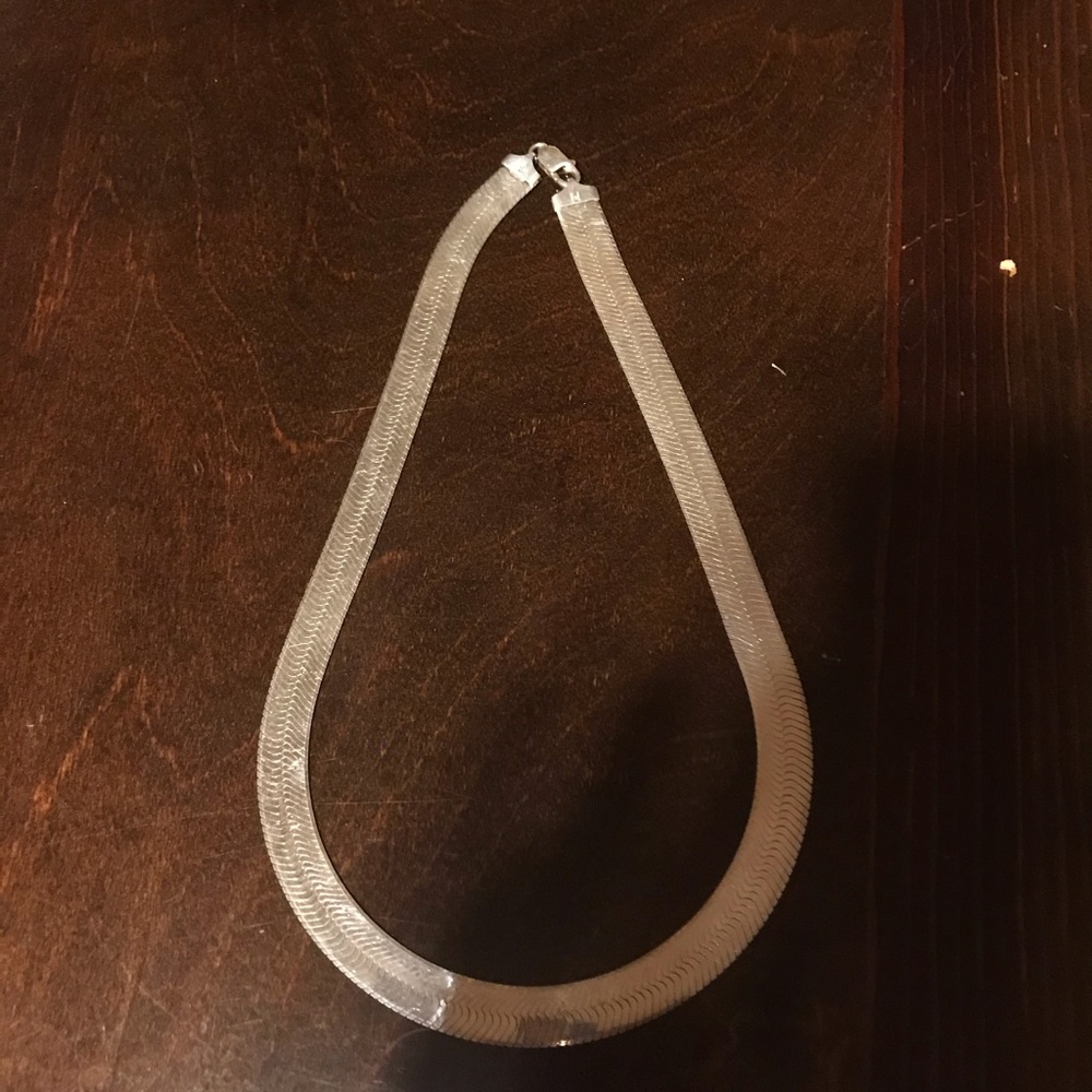 A silver necklace
